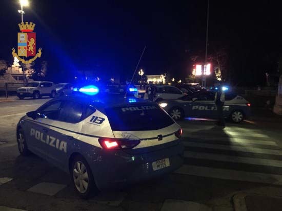 Donna barricata in casa a Porto Sant’Elpidio: intervengono i poliziotti